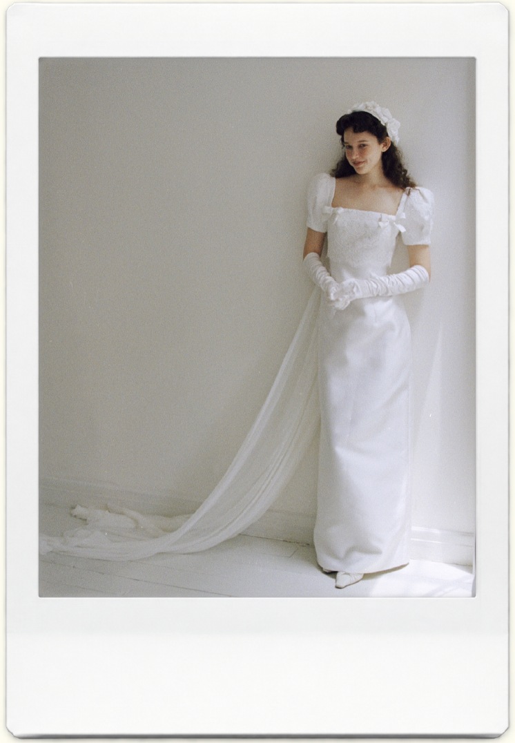 Isabella from the Psyche and Eros collection